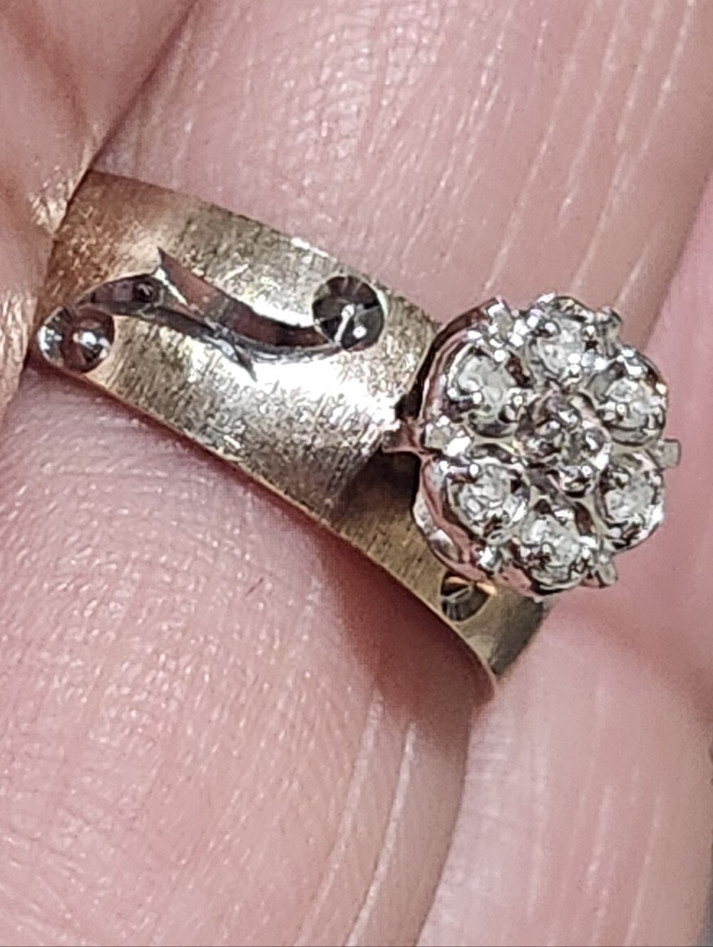 1970s GTR 10K Yellow Gold Natural Diamond Flower Cluster Wide Band Ring Size 7 - Picture 13 of 14